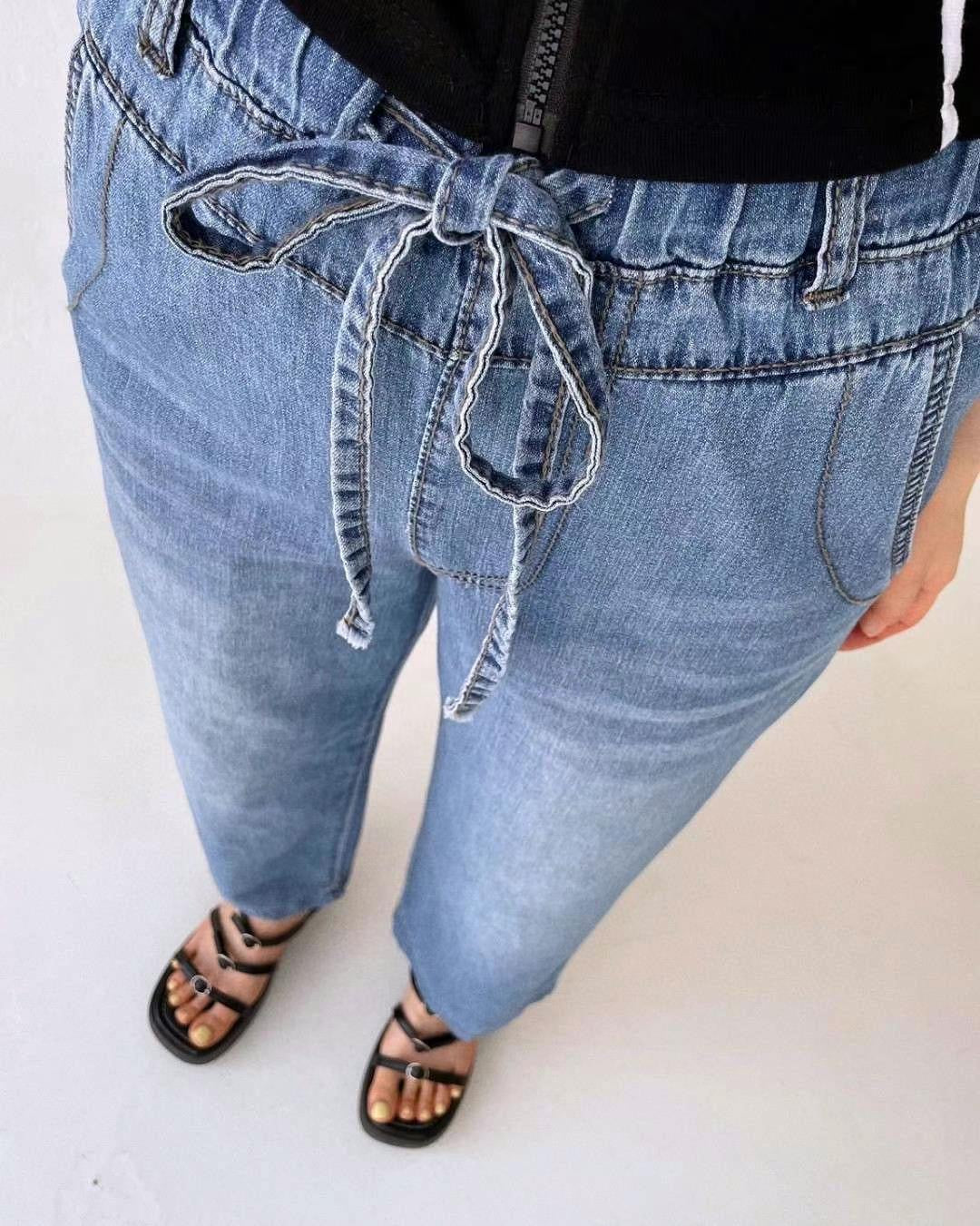 直身闊腳薄滑牛仔褲😍
Loose straight denim