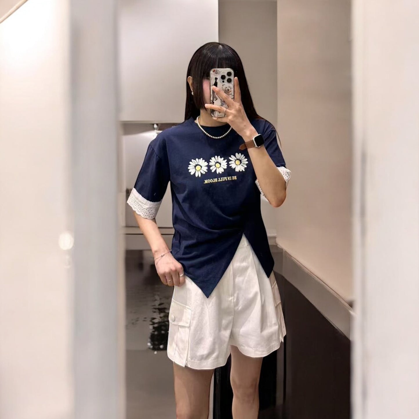 In Full Bloom Daisy Tee with Lace /蕾絲袖小雛菊Tee