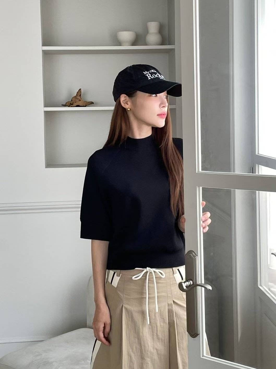Chic Soft Cropped Tee 柔感時尚短版上衣