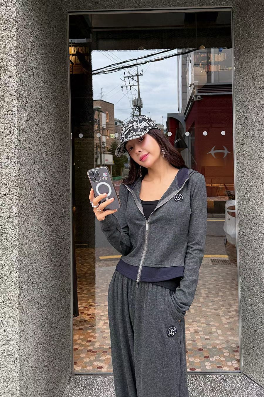 ✨【Contrast Hoodie Set · 修身運動休閒套裝】✨
🔥 東大門潮款 · Anna 系列