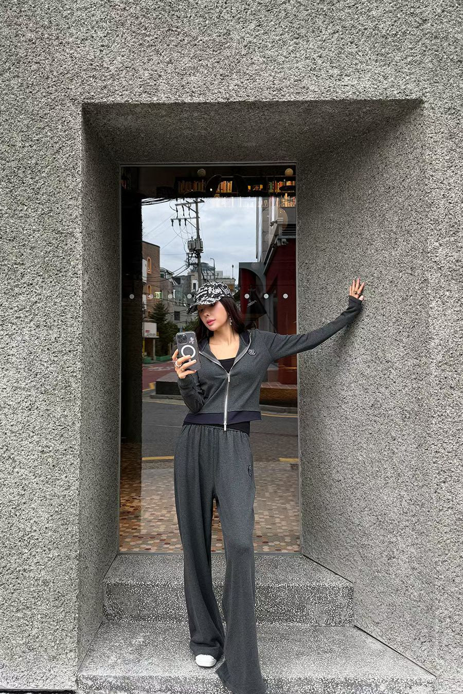 ✨【Contrast Hoodie Set · 修身運動休閒套裝】✨
🔥 東大門潮款 · Anna 系列