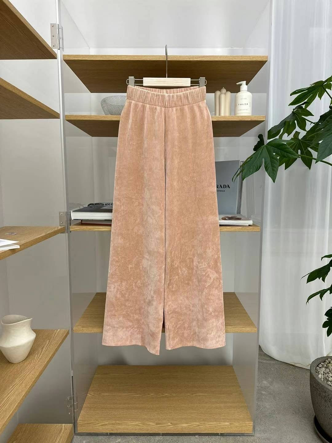 ✯¸.•´*¨`*•✿ 超好著 顯瘦 收大脾 Velvet straight pants 燈芯絨長褲