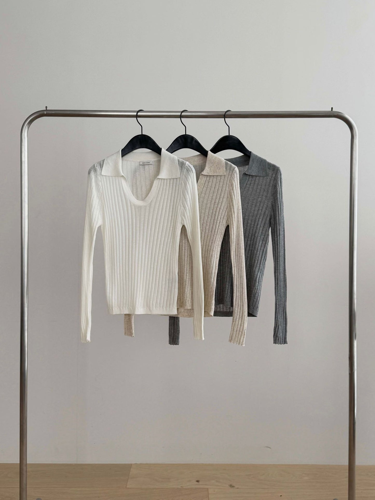 Ribbed Collar Knit Top