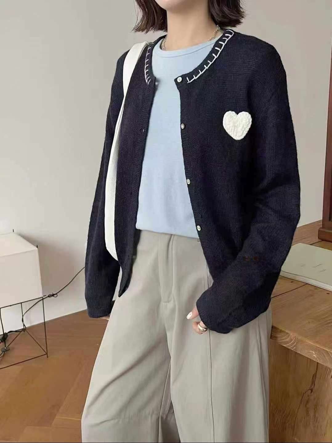 ✨【25FW Heart Knit Cardigan · 愛心針織小外套】✨