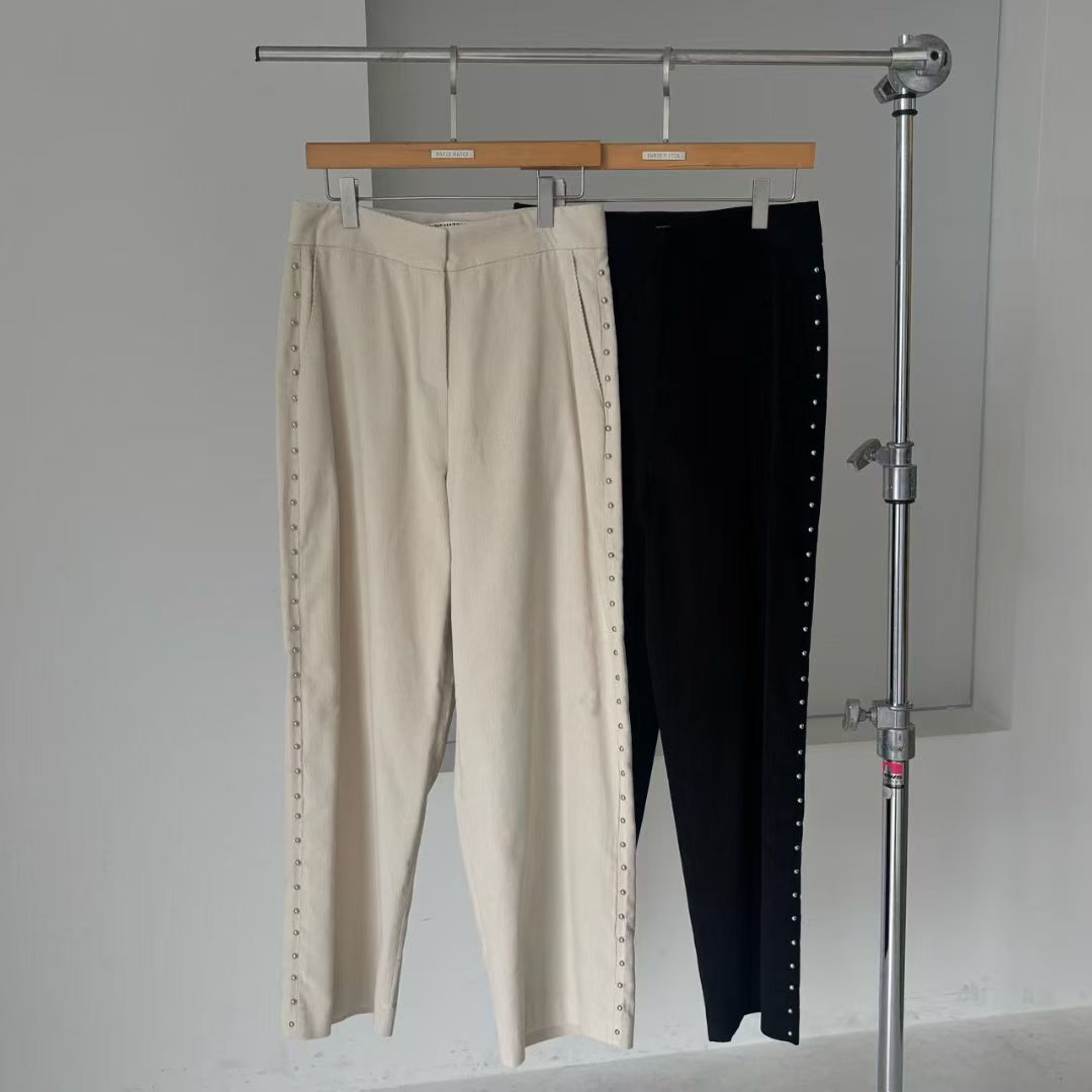 ✨【Stud Line Wide Pants · 窩釘裝飾闊腳褲】✨