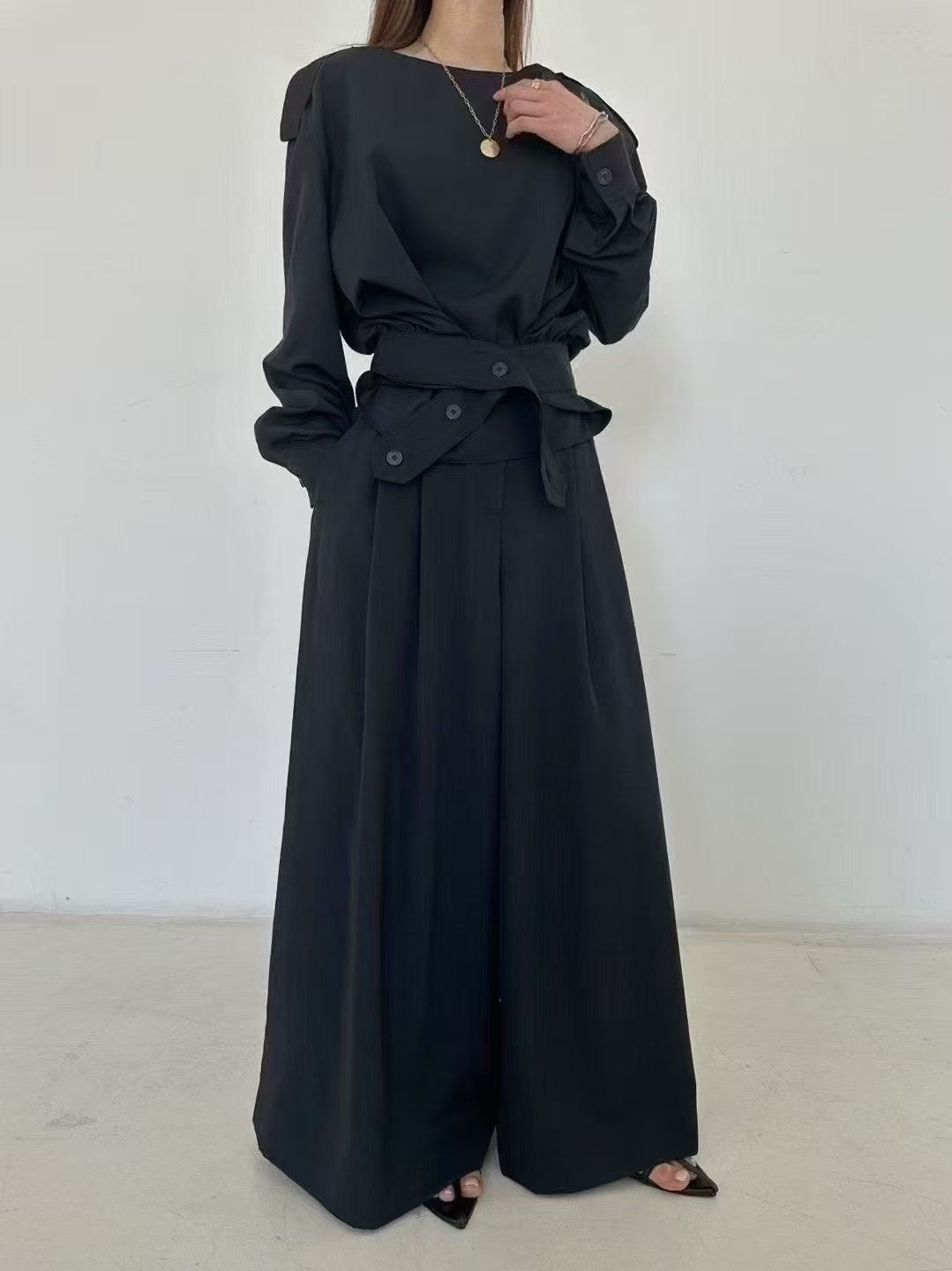A1089 Tencel 圓領腰帶上衣