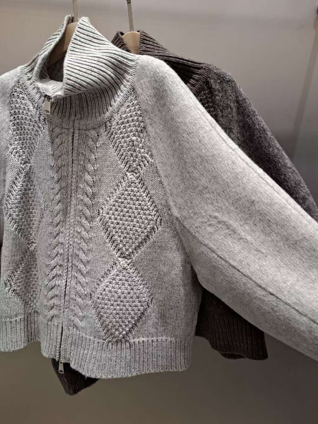 🩶【Knitted Zip-Up Cardigan · 高領拉鍊針織外套】🩶