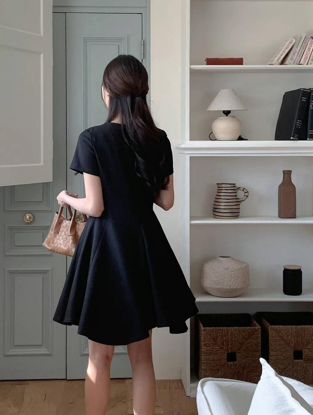 ๐ขึดเป๐ทอึโงห เผ 2025 SS Collection ๐ขึดเป๐ทอึ แฐ โโ*.ยท:ยท.โง ๐๐ฆ๐๐๐๐ฃ ๐ก๐ฃ๐-๐ ๐ฃ๐๐๐ฃ โง.ยท:ยท.*โโ Crew neck one piece