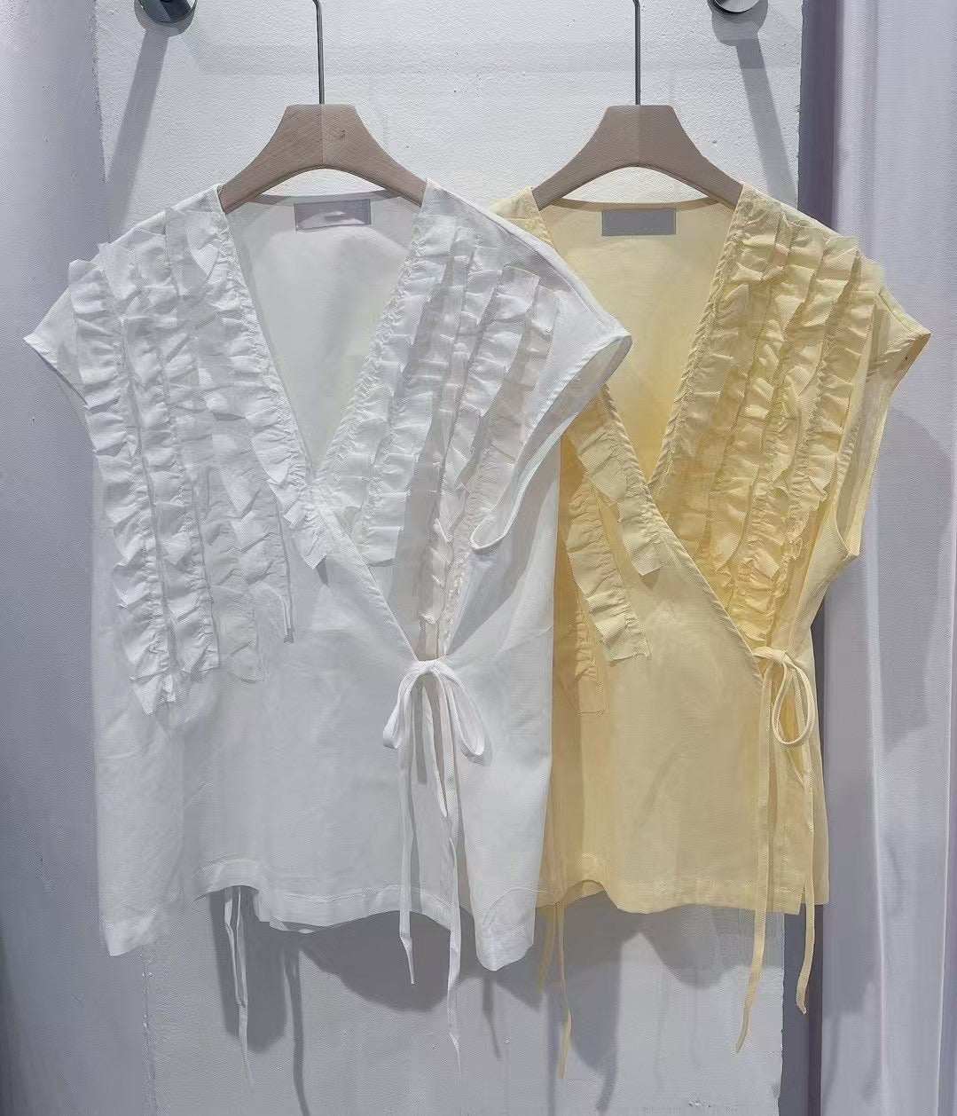 ✨ 荷葉綁帶背心|Ruffle Wrap Vest