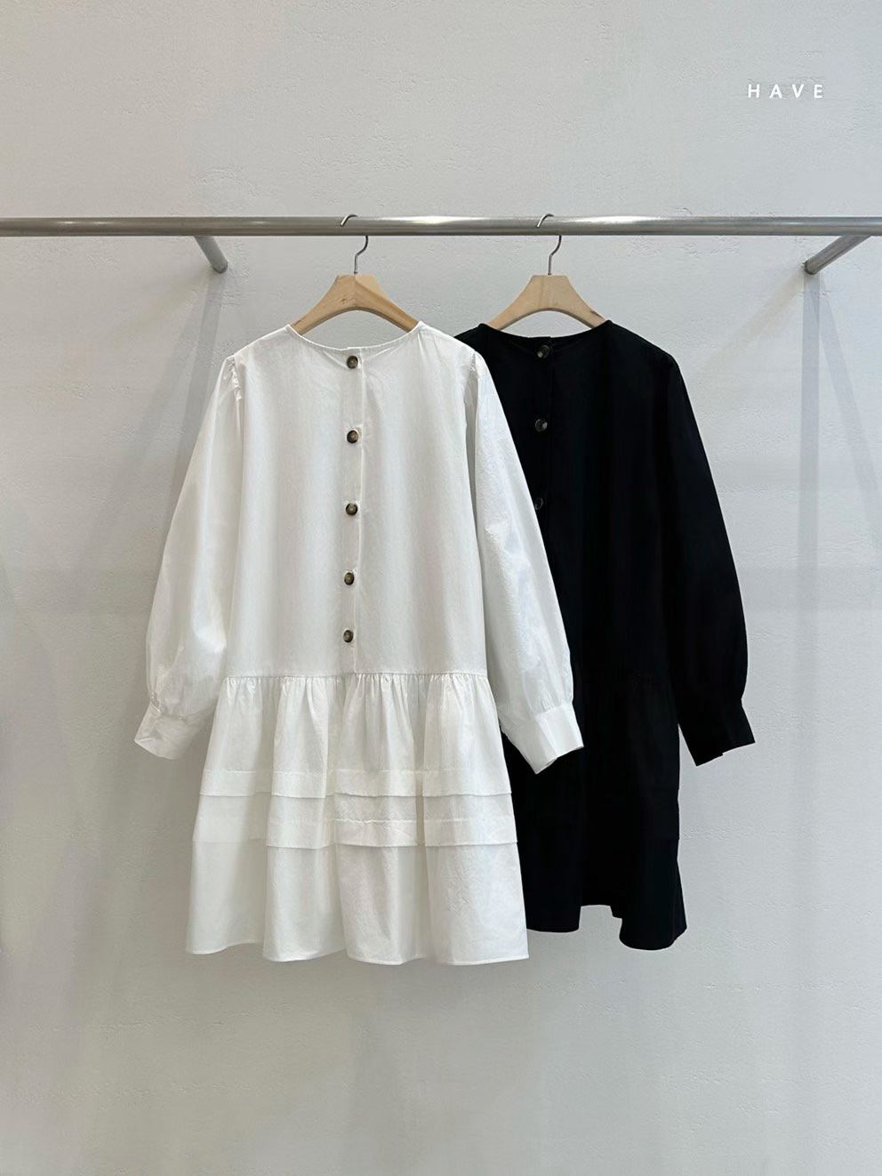 ✨ Back Button Flowy Dress 後扣設計寬鬆連身裙