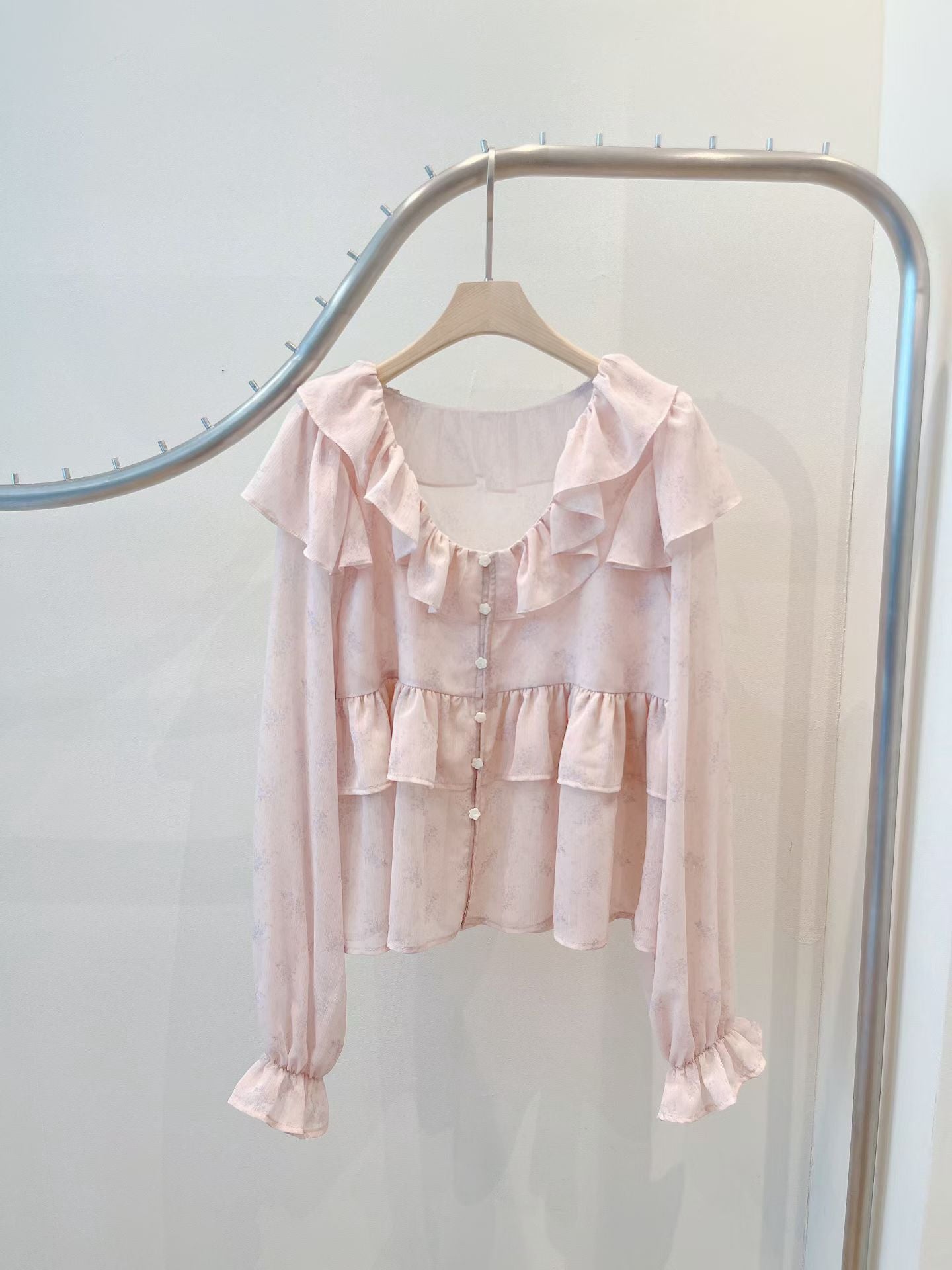 🤍 Romantic Ruffle Chiffon Blouse