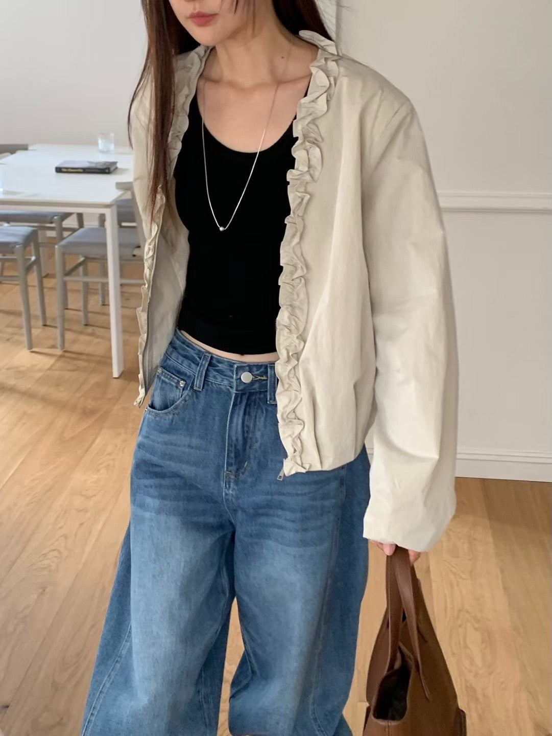 Elegant Ruffle Trim Blouse 優雅荷葉邊上衣