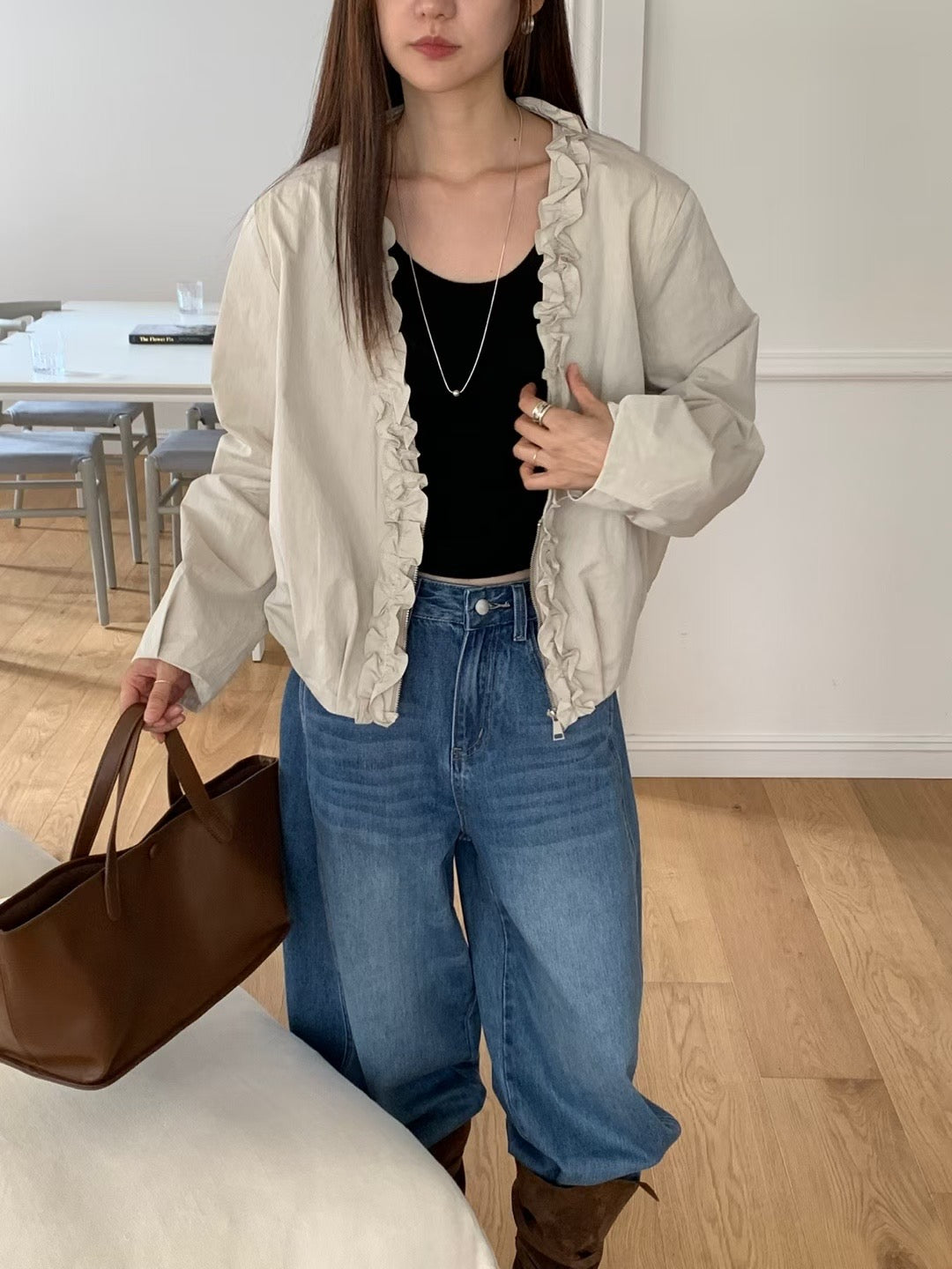 Elegant Ruffle Trim Blouse 優雅荷葉邊上衣