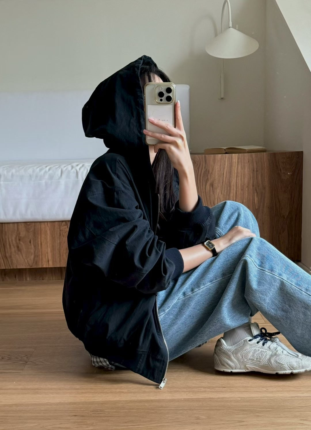 Zip Into Effortless Street Style with a Hoodie Jacket/休閒時尚連帽外套