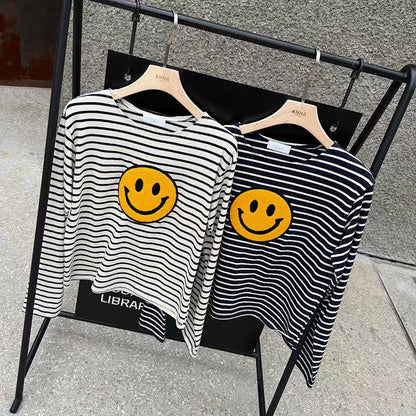✨【Smiley Stripe Knit Top · 笑臉條紋上衣】✨

🌈 東大門潮款 · Anna 系列