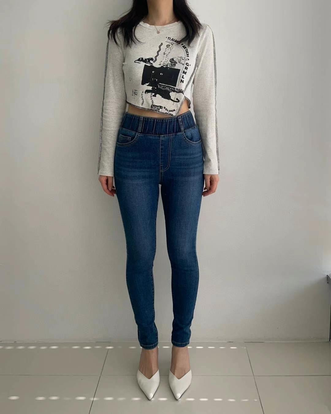 🎀 𝓢𝓲𝓷𝓬𝓮𝓻𝓮 𝓚𝓸𝓻𝓮𝓪𝓷 𝓽𝓻𝓲𝓹 𝓐𝓹𝓻𝓲𝓵 𝟑~𝟖💓

Skinny denim 🥰