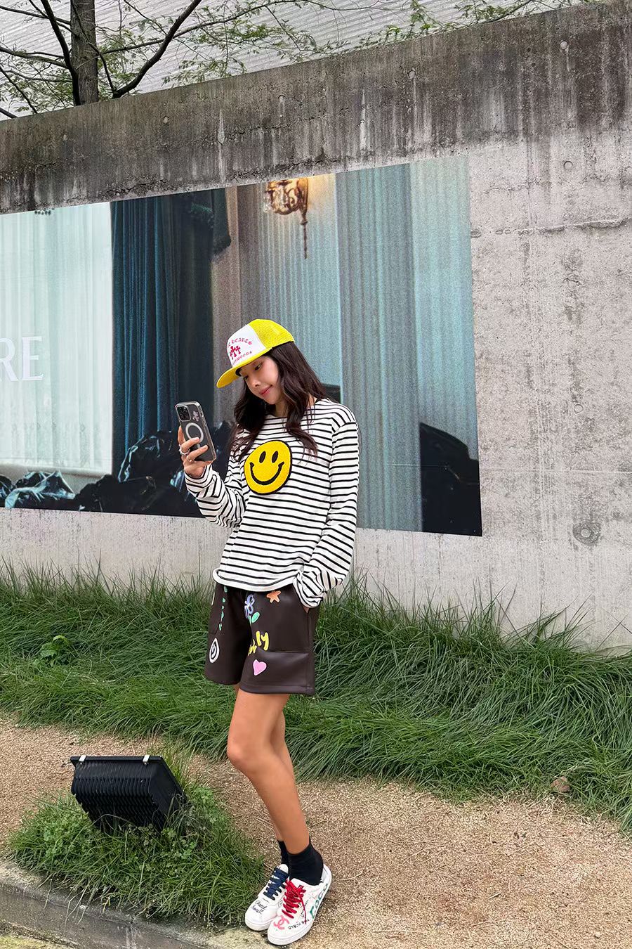 ✨【Smiley Stripe Knit Top · 笑臉條紋上衣】✨

🌈 東大門潮款 · Anna 系列