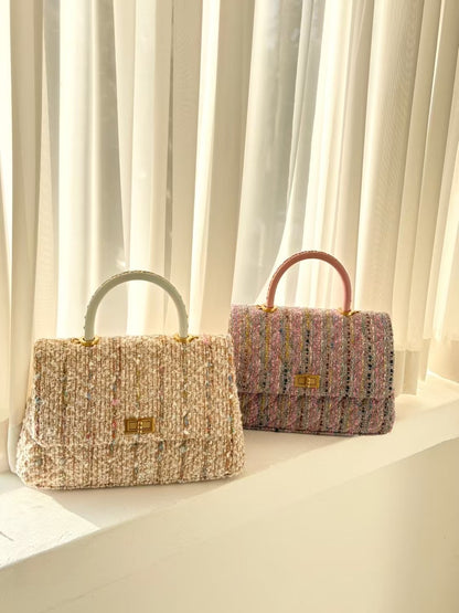 ⁺ ⁺ ⁺ ˖◛⁺⑅2025 SS Collection♡⑅⁺◛˖ ˚ ༘♡ 
Sincere’s choice 💫

Tweed handbag

靚款😍手拎/斜揹兩用

💕pre-order only