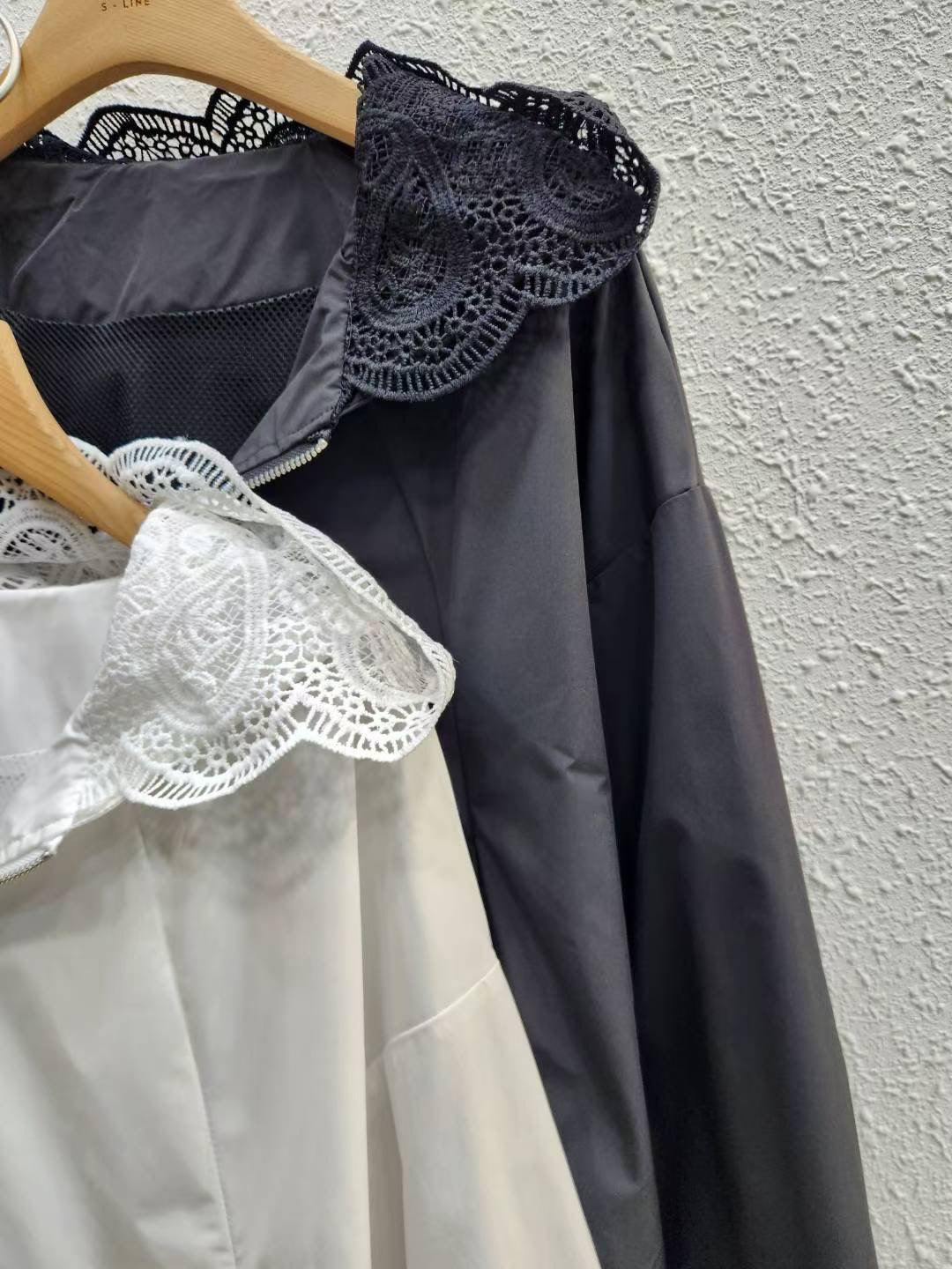 🌸 Lace Trim Hooded Jacket 蕾絲邊連帽外套