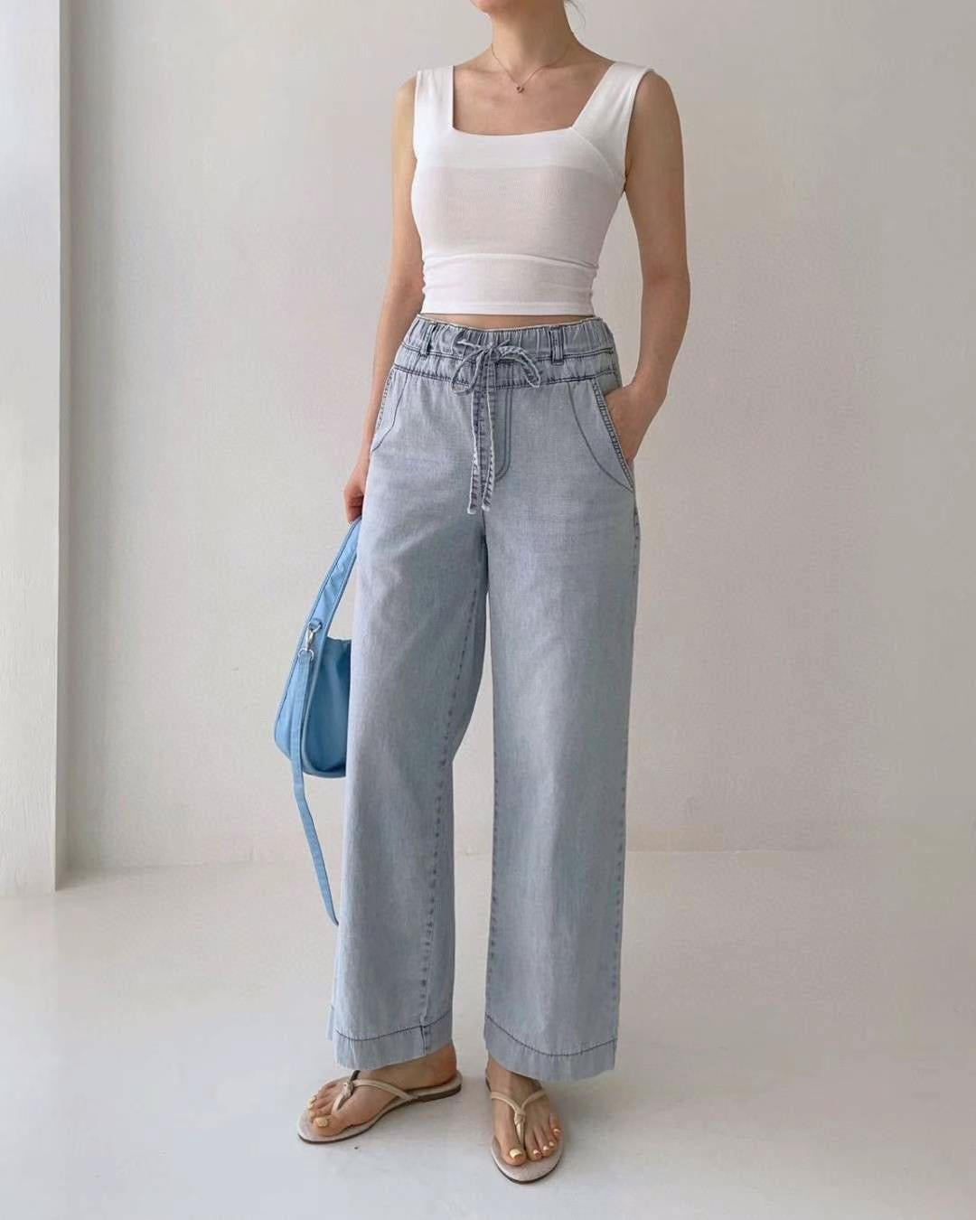 直身闊腳薄滑牛仔褲😍 
Loose straight denim