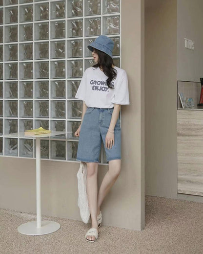 水洗高腰五分牛仔褲 👖 Washed High-Waist Denim Bermudas