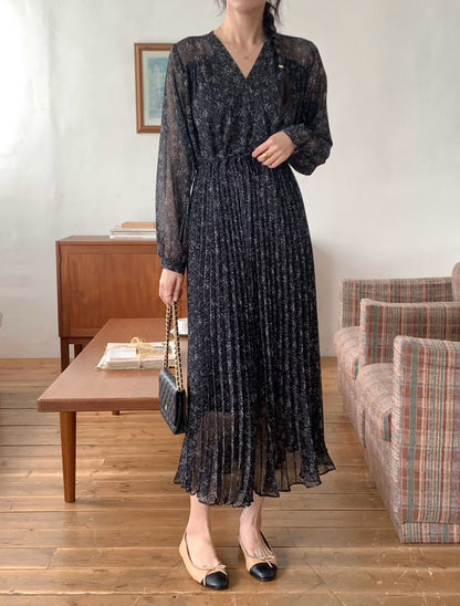 ✨【Floral Pleated Long Dress · 碎花雪紡百摺長裙】✨