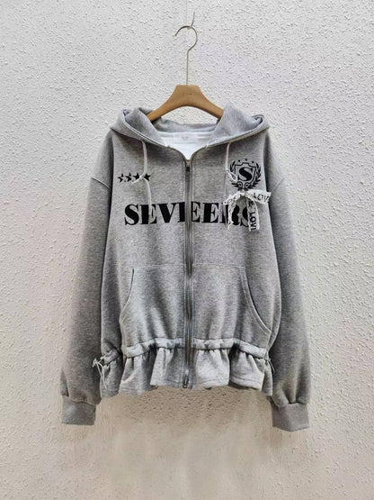 SEVETEEN 字母荷葉邊連帽外套 🧥✨