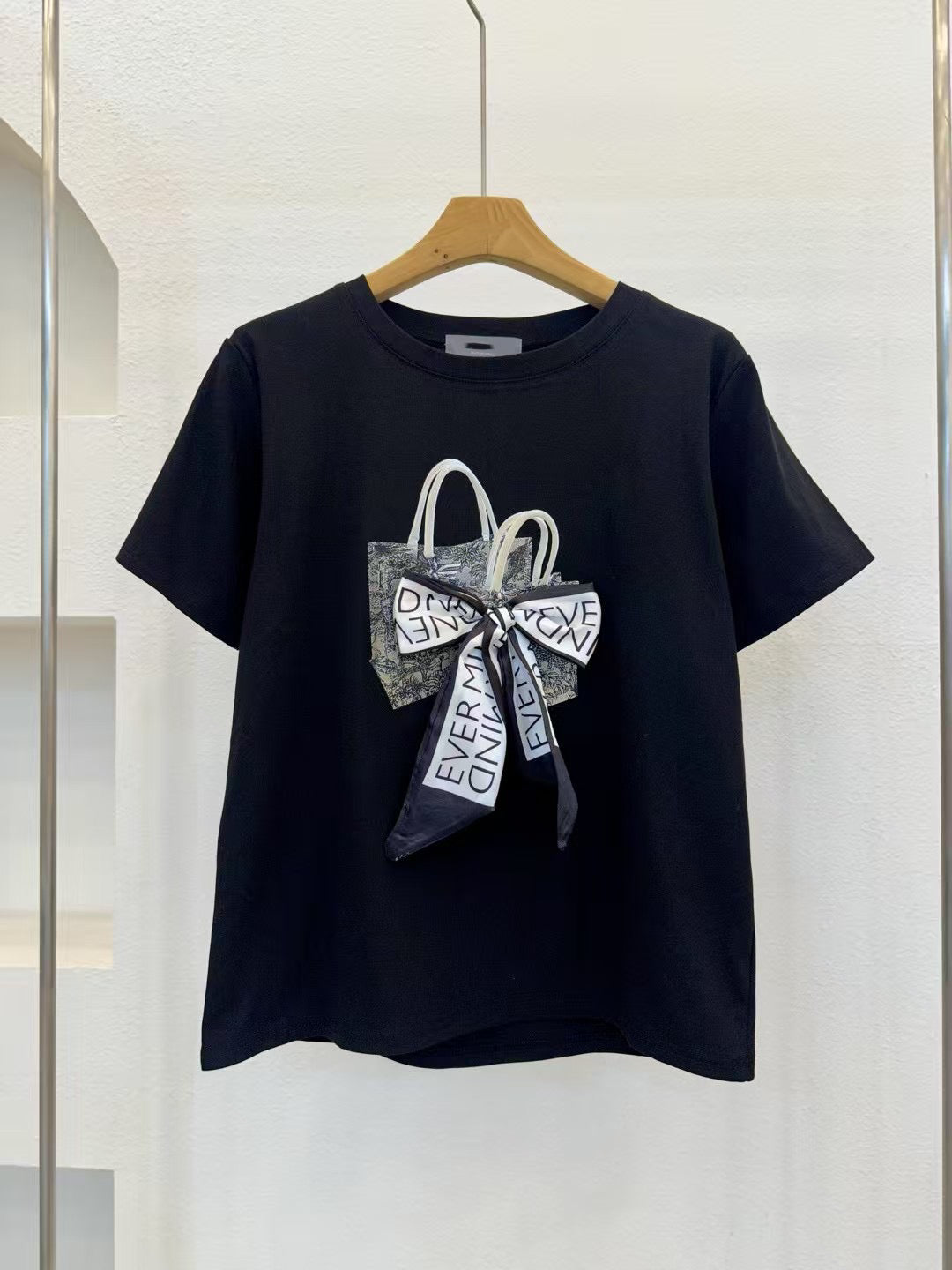 立體絲帶手袋造型Tee  3D Ribbon Handbag Graphic Tee