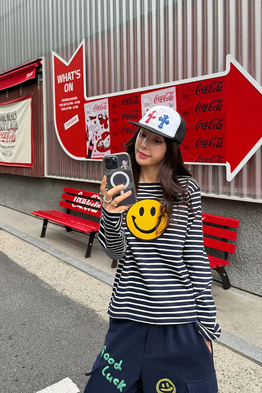 ✨【Smiley Stripe Knit Top · 笑臉條紋上衣】✨

🌈 東大門潮款 · Anna 系列