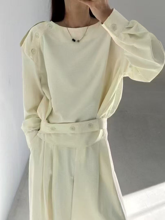 Tencel feel crew neck blouse