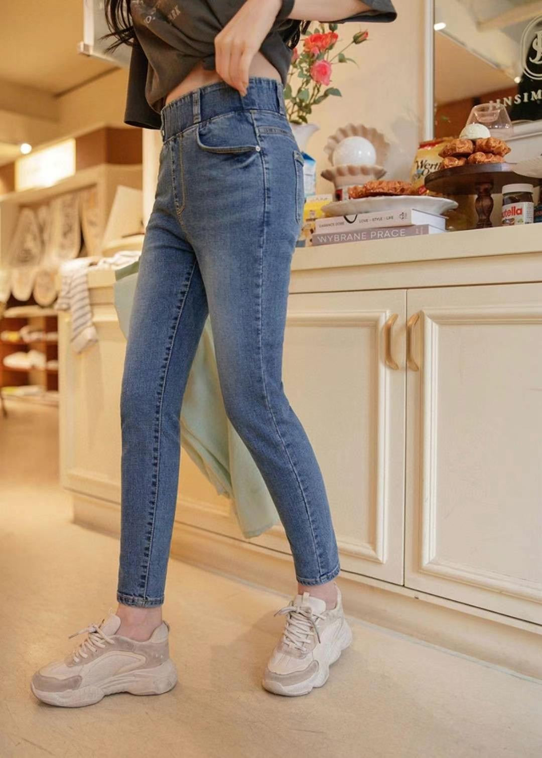 🎀 𝓢𝓲𝓷𝓬𝓮𝓻𝓮 𝓚𝓸𝓻𝓮𝓪𝓷 𝓽𝓻𝓲𝓹 𝓐𝓹𝓻𝓲𝓵 𝟑~𝟖💓

Skinny denim 🥰