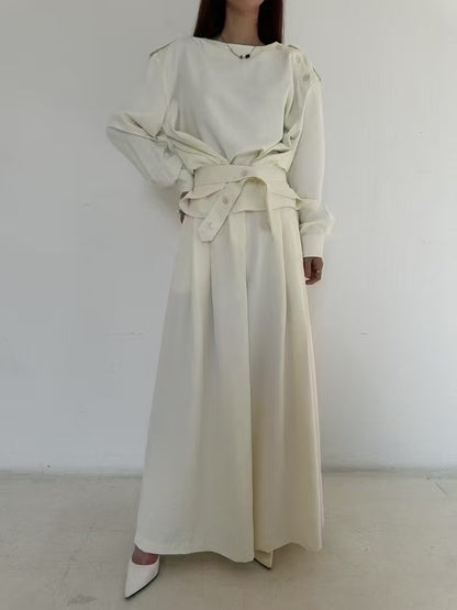 Tencel feel crew neck blouse