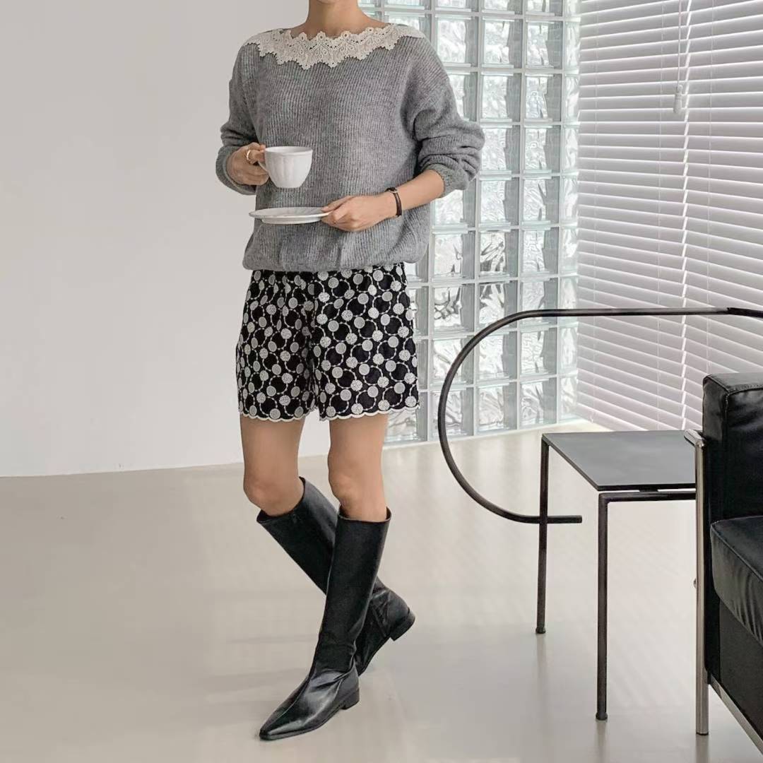 ✨【Lace Accent Knit Top · 蕾絲領針織上衣】✨