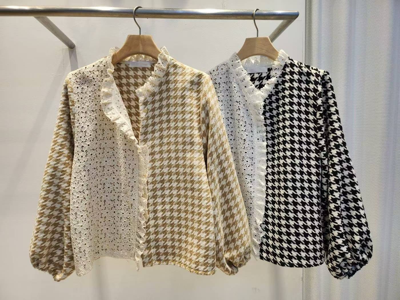 ✨【Lace Patchwork Houndstooth Blouse · 蕾絲拼接千鳥格襯衫】✨