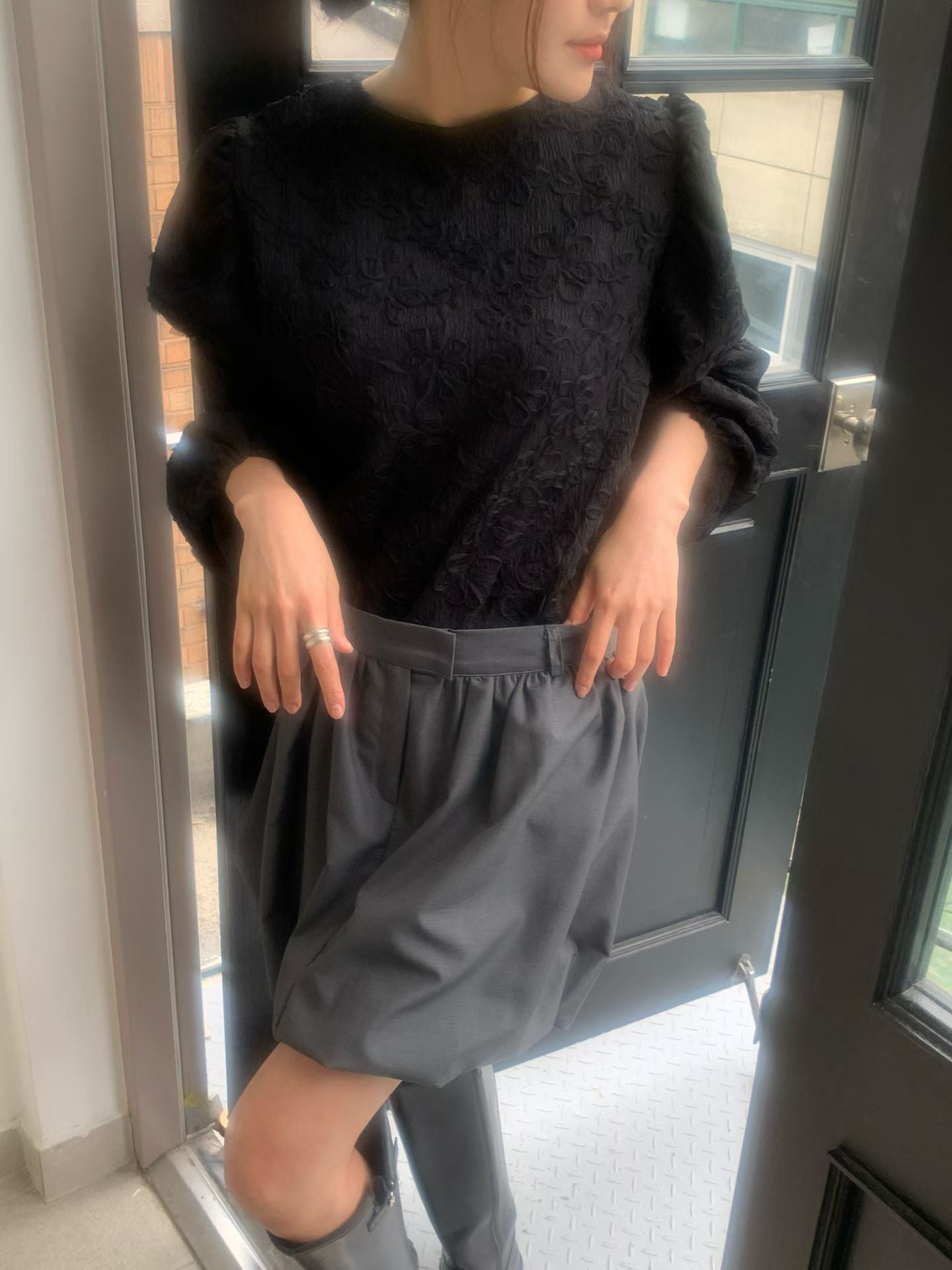 ✨【Floral Embroidered Puff Sleeve Blouse · 立體花卉氣質上衣】✨