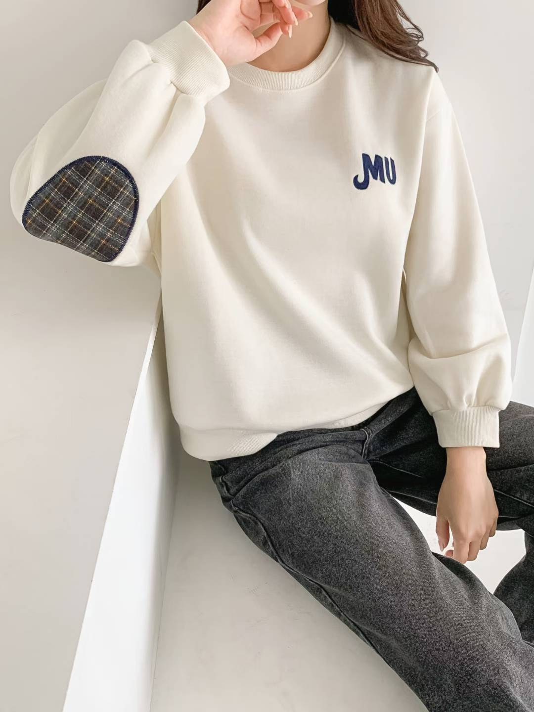 🩶【MU Elbow Patch Sweatshirt · 拼布手肘衛衣】🩶