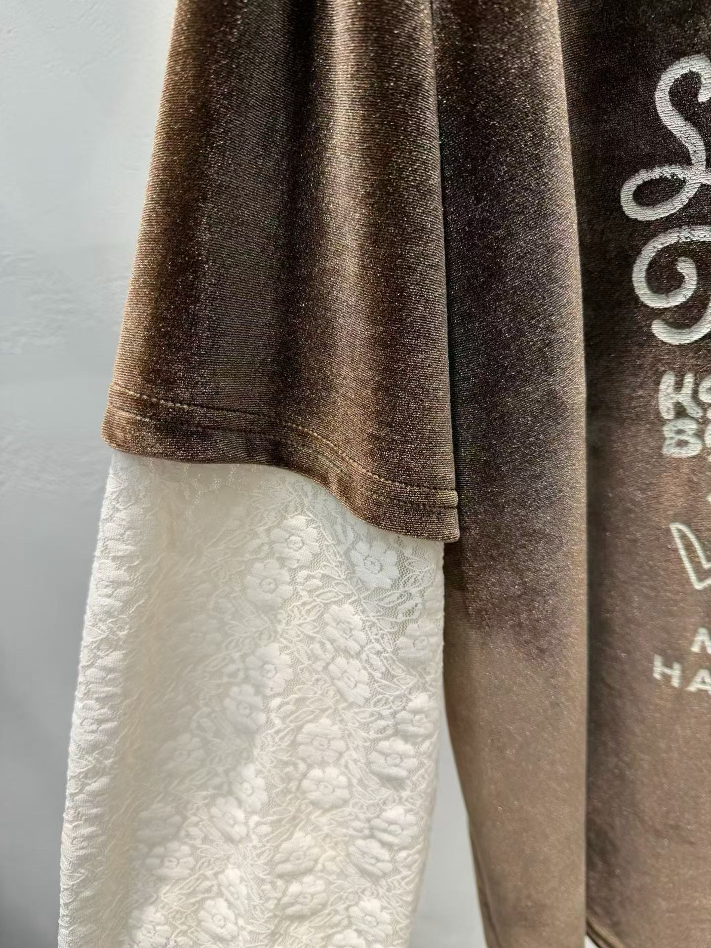 🍨【Scoop Team Velour Lace Tee · 絲絨拼蕾絲上衣】🍪