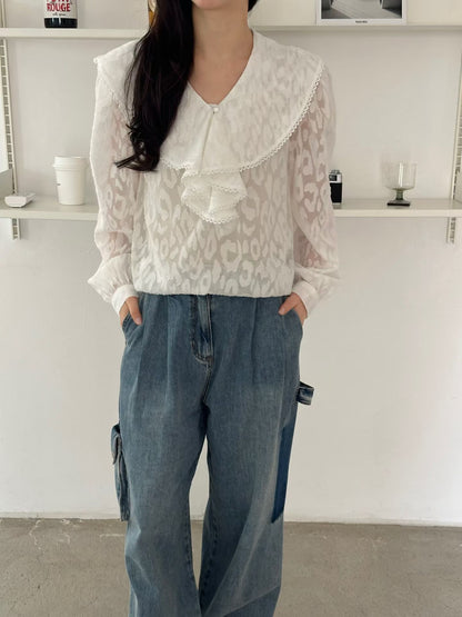 💕 Sheer Leopard Lace Sailor Blouse

輕透豹紋蕾絲 × 復古水手領設計