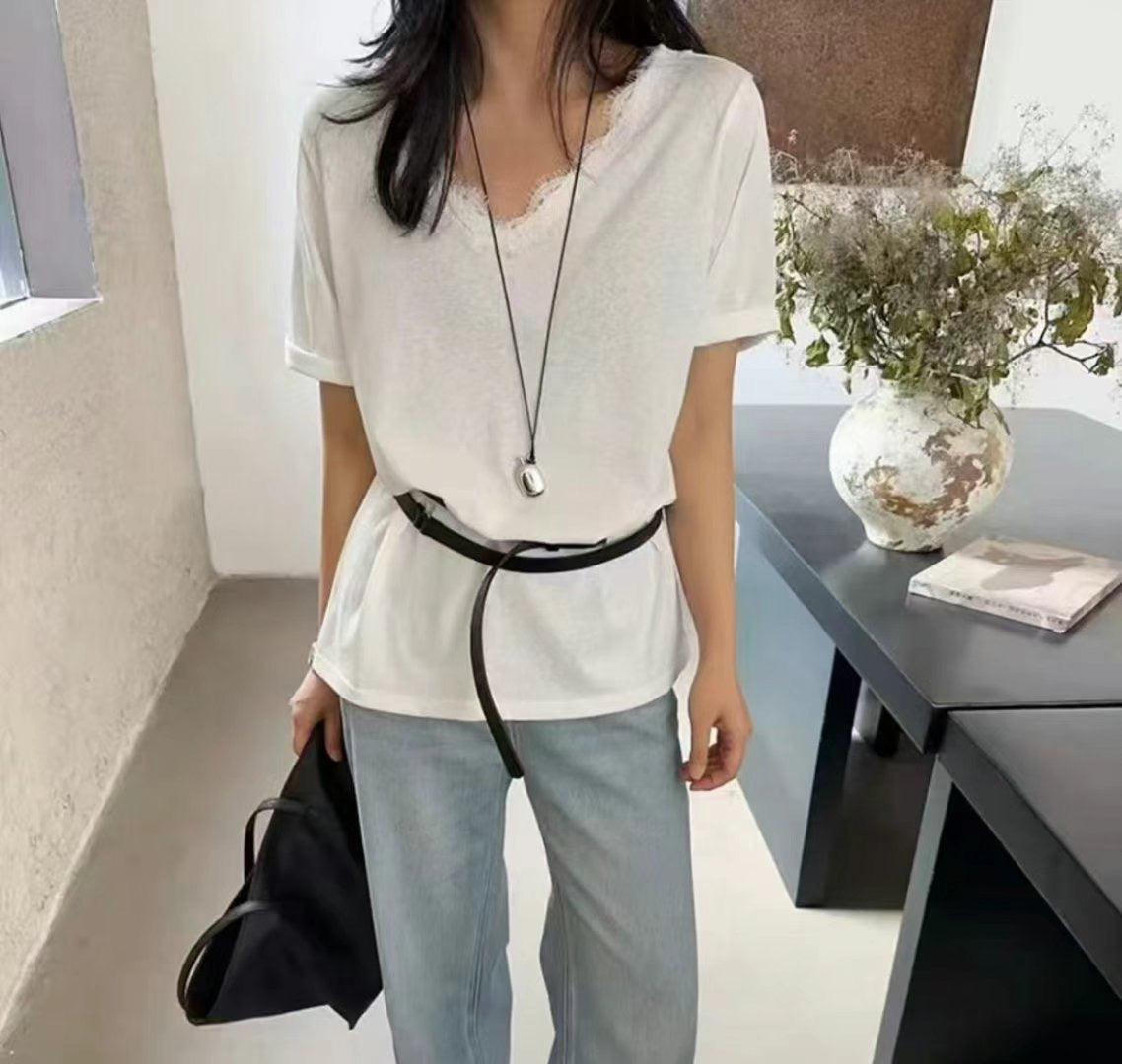 Soft Lace Tee – Effortless Everyday Style˗ˏˋ 日常百搭 ✨帶蕾絲領口設計Tee ˎˊ˗