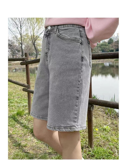 水洗高腰五分牛仔褲 👖 Washed High-Waist Denim Bermudas